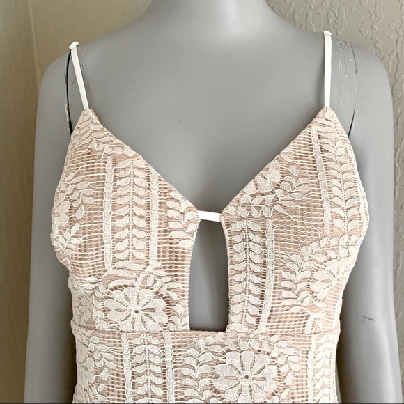 LULUS Avianna Lace Bodycon Dress Spaghetti Strap White Low Back Style 754162 - Picture 8 of 16